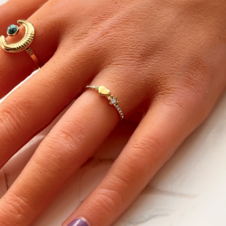 Forgyldt Ring med Hjerte og Rhinsten  Sjlens Lys