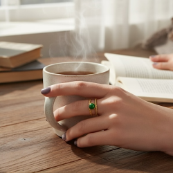 Smuk spirituel forgyldt stlring med grn aventurin  justerbar og elegant