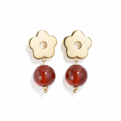 Forgyldte �restikker med blomstermotiv og varme orange resinperler