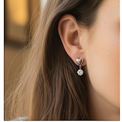 Smukke fors�lvede �restikker med vedh�ng � hjerte og rhinsten i spirituelt design