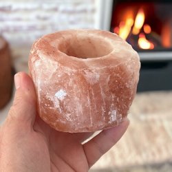 Himalaya salt krystal fyrfadsstager 7-9 cm � unik h�ndlavet belysning og ren atmosf�re