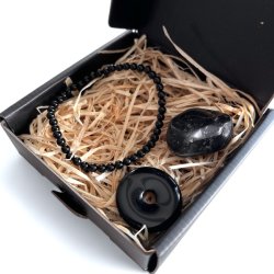 Gavest i sort onyx for beskyttelse m. krystalarmbnd, lommesten og donaut vedhng