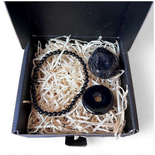 Gavest i sort onyx for beskyttelse m. krystalarmbnd, lommesten og donaut vedhng