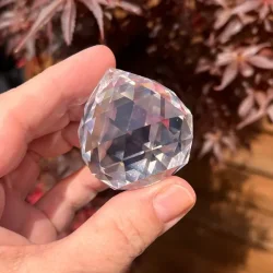 Facetslebet regnbuekrystal i glas 4 cm  feng shui solfanger til vindue