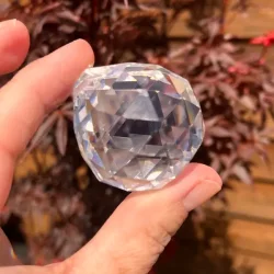 Facetslebet regnbuekrystal i glas 4 cm  feng shui solfanger til vindue