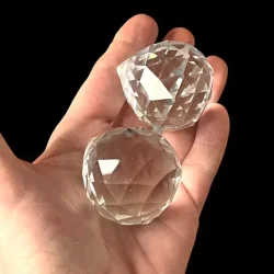 Facetslebet regnbuekrystal i glas 4 cm � feng shui solfanger til vindue