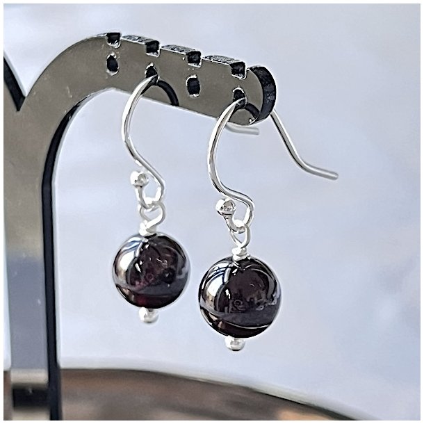 Granat �reringe i sterling s�lv | l�ngde 2,5 cm