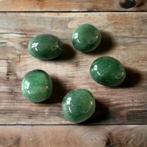 Gr�n aventurin ovale lommesten,  M�l imellem 3 - 4 cm