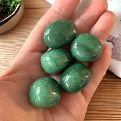 Gr�n aventurin ovale lommesten,  M�l imellem 3 - 4 cm