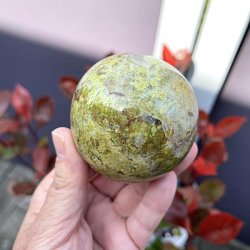 Kugle i grn opal UNIKA | Ml 6,6 cm 