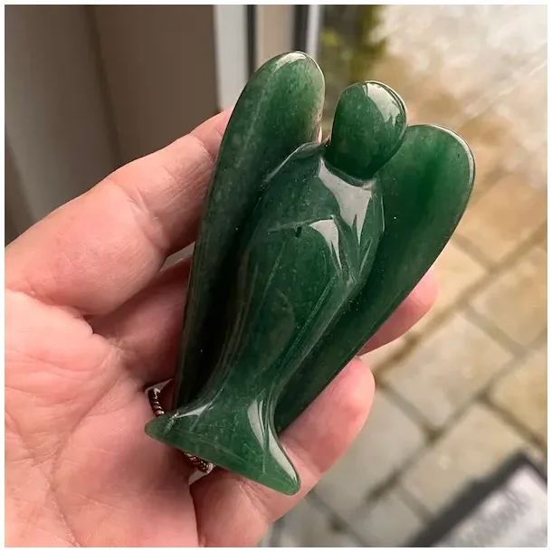 Gr�n aventurin engel 7,5 cm i ekstra fin kvalitet � one of a kind krystalengel