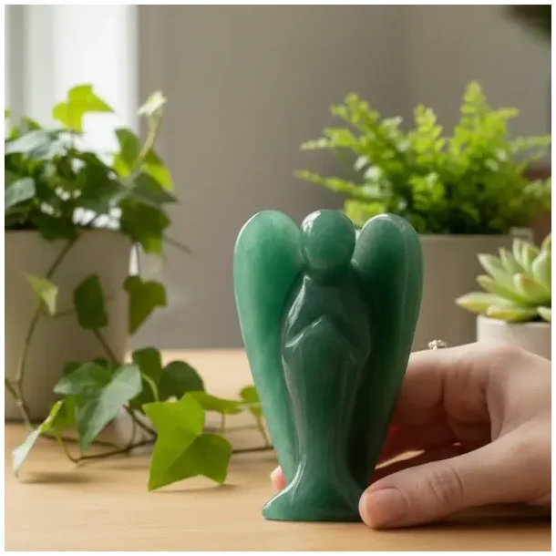 Gr�n aventurin engel 7,5 cm i ekstra fin kvalitet � one of a kind krystalengel