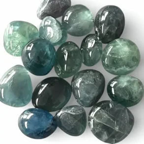 Gr�nbl� fluorit 2,5�3 cm � smuk lommesten til fokus, ro og klarhed