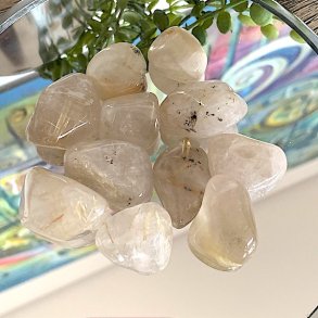 Guldrutil kvarts | lommesten | M�l ca. 2,5 - 3 cm 