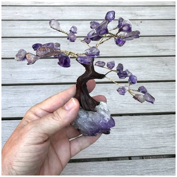 Smukt ametyst bonsai krystaltr� med �gte lilla krystaller til spirituel boligindretning