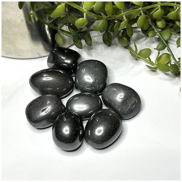 H�matit | lommesten | ovale | M�l 2,5 - 3 cm