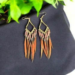 Smukke hndlavede spirituelle boheme reringe med gte fjer og perler, ml 10 cm