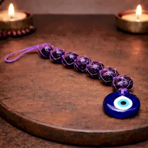 Hanger med tyrkisk �je og Ametyst � h�ndlavet beskyttelse og spirituel ro
