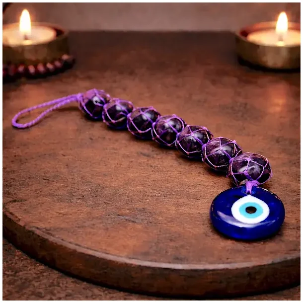 Hanger med tyrkisk �je og Ametyst � h�ndlavet beskyttelse og spirituel ro