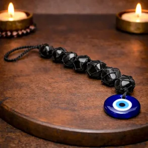 Hanger med tyrkisk �je og Sort Obsidian � kraftfuld beskyttelse og jordforbindelse