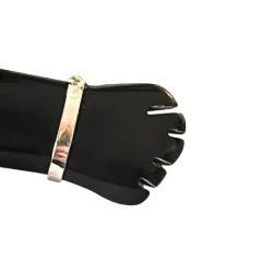 Hndlavet Higa vedhng i sort Turmalin 3,2 x 1,7 cm  beskyttende smykke