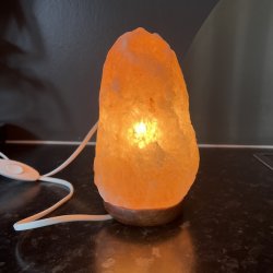 Himalayasalt lamper, v�gt 1,5 - 2 kg, 18 - 20 cm