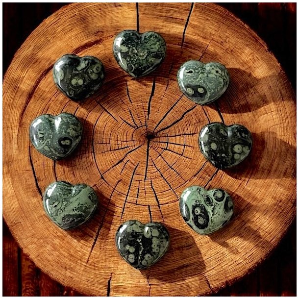 Smukke Hjerter i Kambaba Jaspis  Strlende Harmoni 35 mm