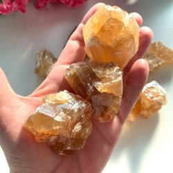 Honning calcit r stykker