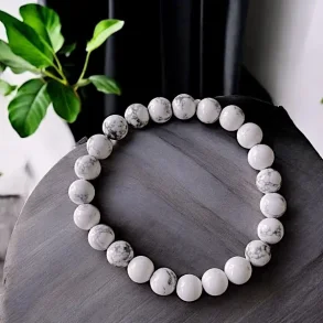 Krystal armb�nd | hvid Howlit | 8 mm perler | M�l 16 - 18 cm