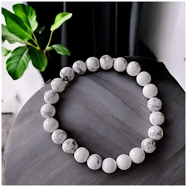 Krystal armb�nd | hvid Howlit | 8 mm perler | M�l 16 - 18 cm