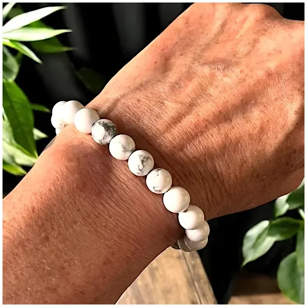 Krystal armbnd | hvid Howlit | 8 mm perler | Ml 16 - 18 cm