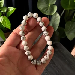 Krystal armbnd | hvid Howlit | 8 mm perler | Ml 16 - 18 cm