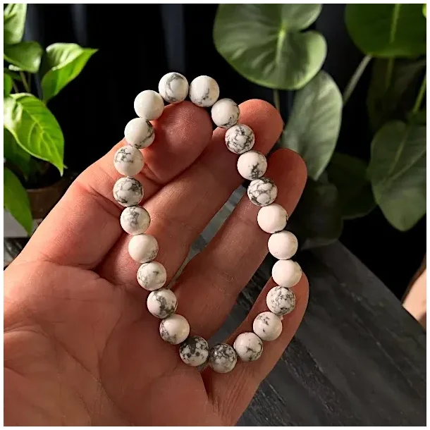 Krystal armbnd | hvid Howlit | 8 mm perler | Ml 16 - 18 cm