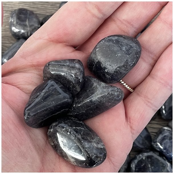 Lommesten | iolit | vandsafir | M�l  2,5 - 3 cm