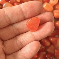 Karneol | lommesten | Ml 1,5 - 2 cm - AA Kvalitet