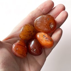 Karneol | lommesten | M�l ca.  2,5 - 3 cm | B - kvalitet