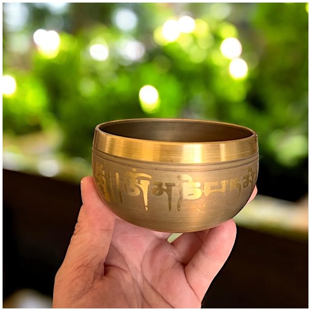 Indisk klangskl m. Skrifttegn dekoration | gaveske | Ml 8 cm 