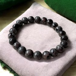 Krystal armbnd i Yooperlite | fluorescerende | 9 mm stenperler | Ml 16-17,5 cm