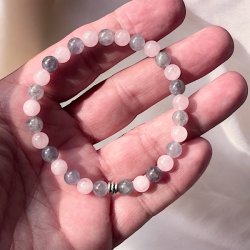 Krystal armbnd for styrke og balance | 6 mm stenperler | Ml 15,5 - 16,5 cm