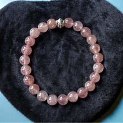 Krystal armb�nd | jordb�rkvarts | 9 mm. stenperler | M�l 16,5 - 18 cm