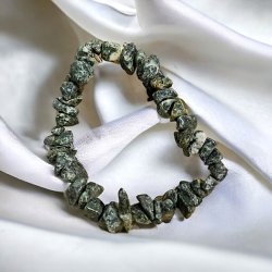 Krystal armb�nd | preseli bluestone | 6 - 7 mm. stenchips | M�l 16 - 18 cm