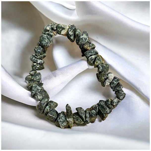 Krystal armbnd | preseli bluestone | 6 - 7 mm. stenchips | Ml 16 - 18 cm