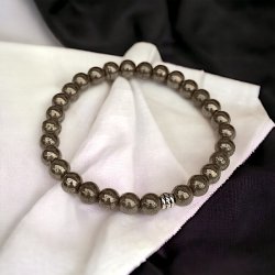 Pyrit krystal armb�nd | 6 mm perler | M�l 16 - 18 cm