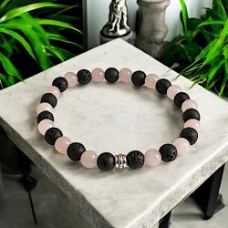 Krystal armb�nd m. rosenkvarts og lavasten | 6 mm stenperler | M�l 16 - 17 cm