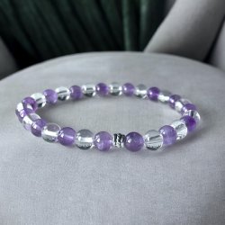 Krystalarmb�nd "Lys &amp; Visdom" med Ametyst og Bjergkrystal � 16-18 cm