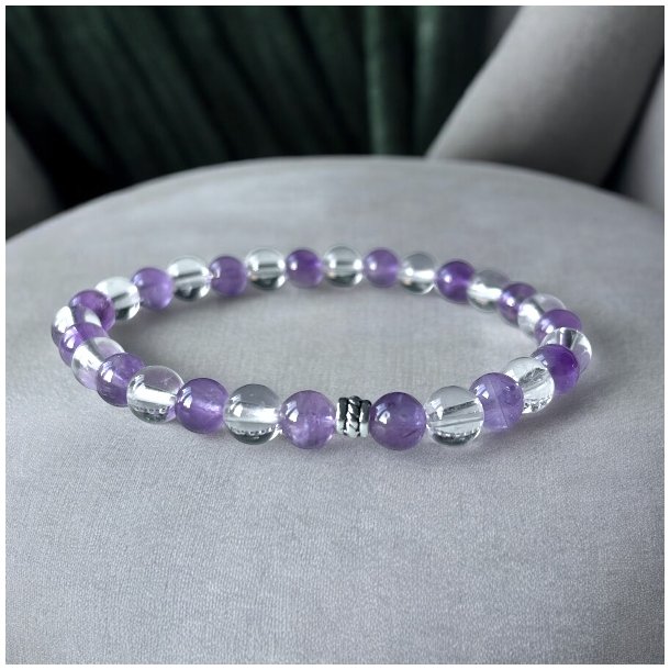 Krystalarmb�nd "Lys &amp; Visdom" med Ametyst og Bjergkrystal � 16-18 cm