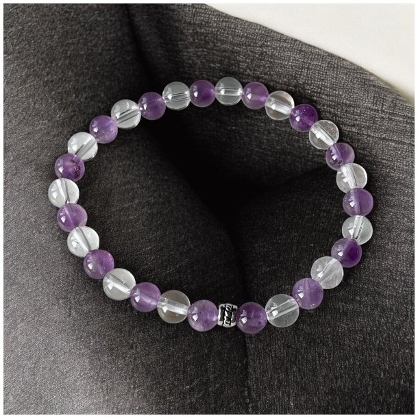 Krystalarmb�nd "Lys &amp; Visdom" med Ametyst og Bjergkrystal � 16-18 cm