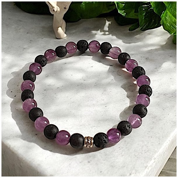 Krystal armbnd m. Ametyst og lavasten | 6 mm stenperler | Ml 16 - 17 cm
