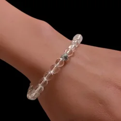 Bjergkrystal armbnd 6 mm  hndlavet smykke med charm (16,518 cm)