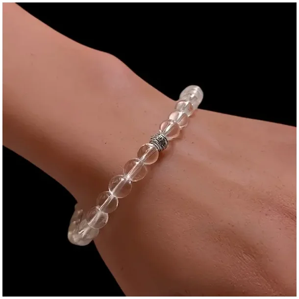 Bjergkrystal armbnd 6 mm  hndlavet smykke med charm (16,518 cm)